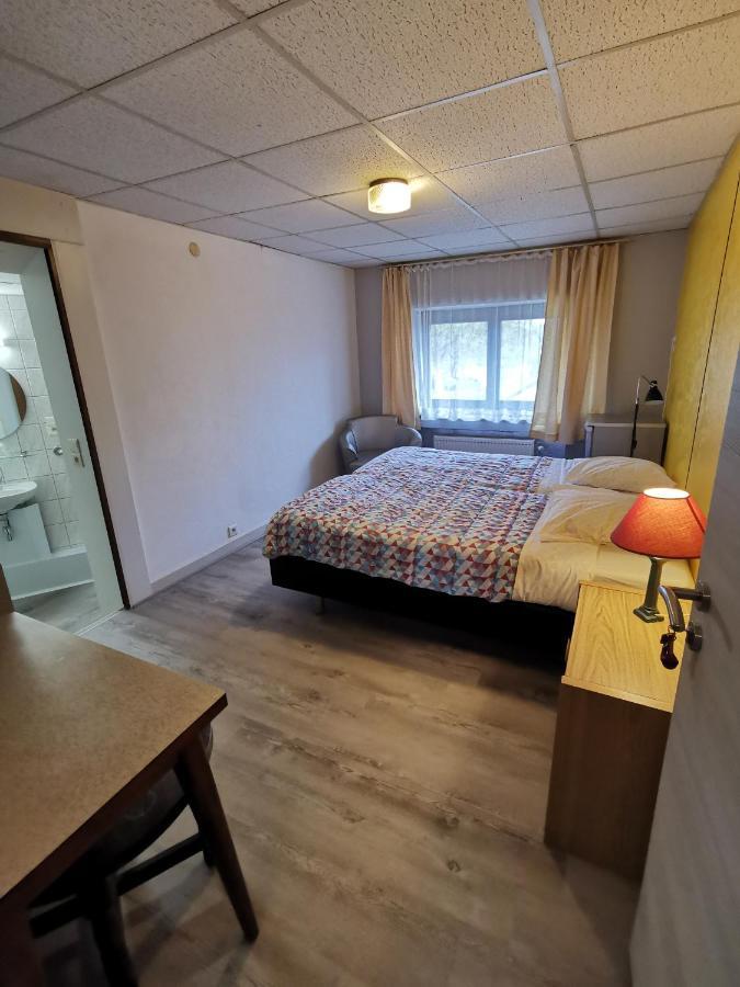 Chez Phil Hotel Robertville Bagian luar foto