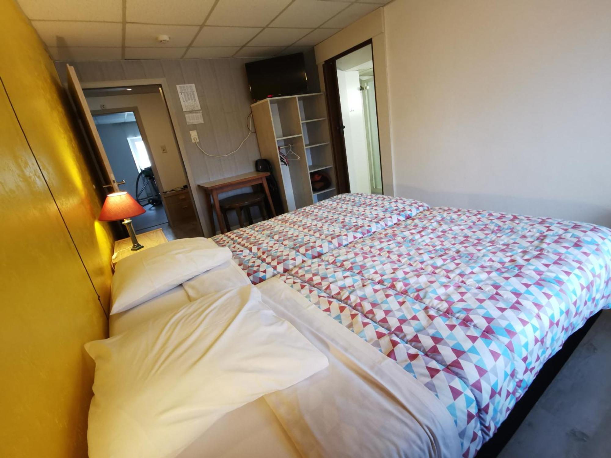 Chez Phil Hotel Robertville Ruang foto