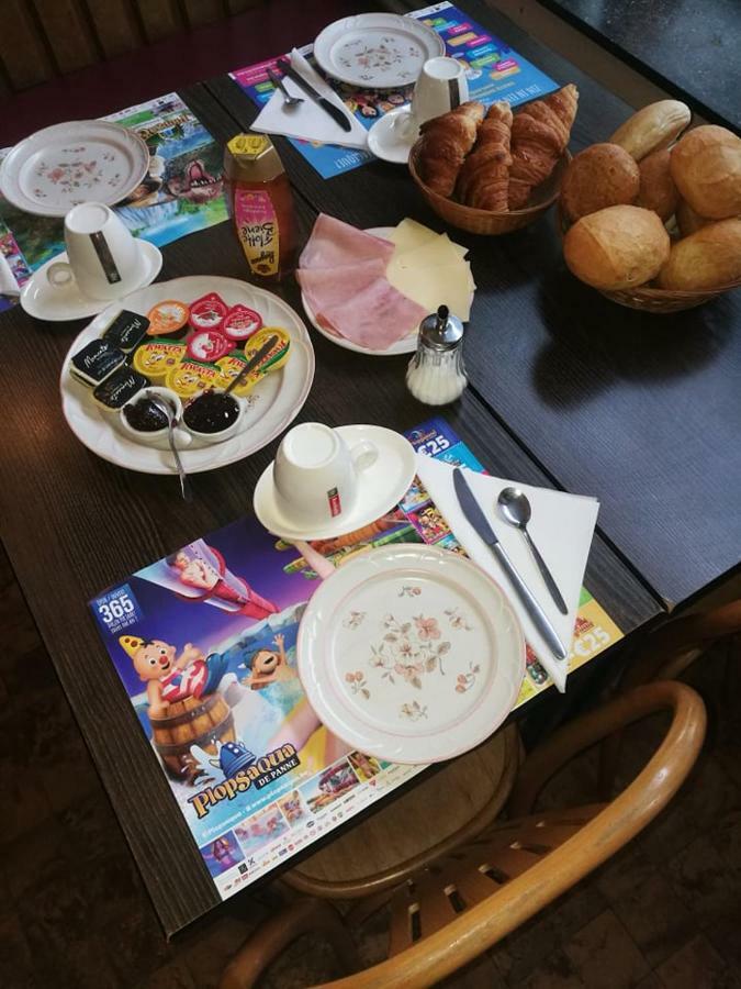 Chez Phil Hotel Robertville Bagian luar foto